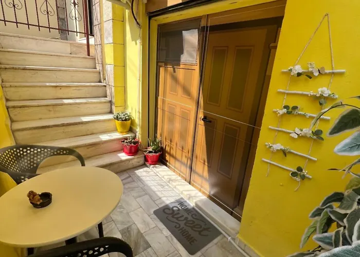 Center * Тирана